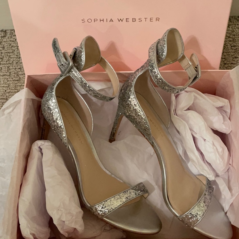 100% Authentic Sophia Webster Nicole Mid Sandal (Silver). Size 40